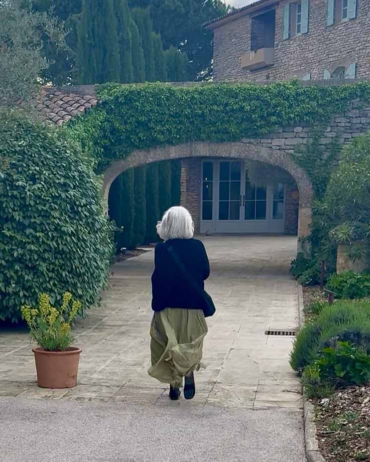 cindy hattersley in provence lily skirt & frank and eileen sweater