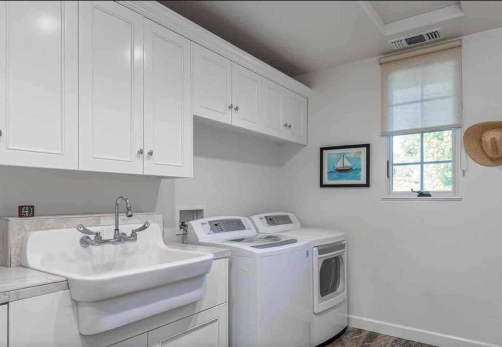 cindy hattersley's laundry room before