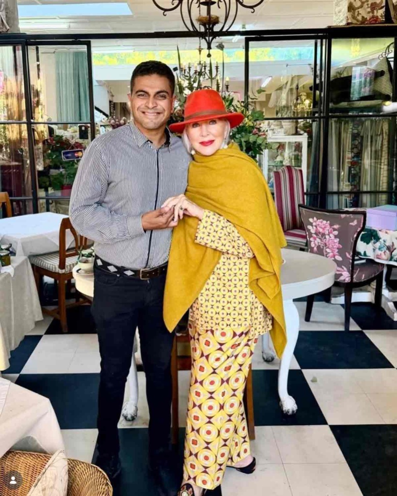 Rosh and friend in yellow