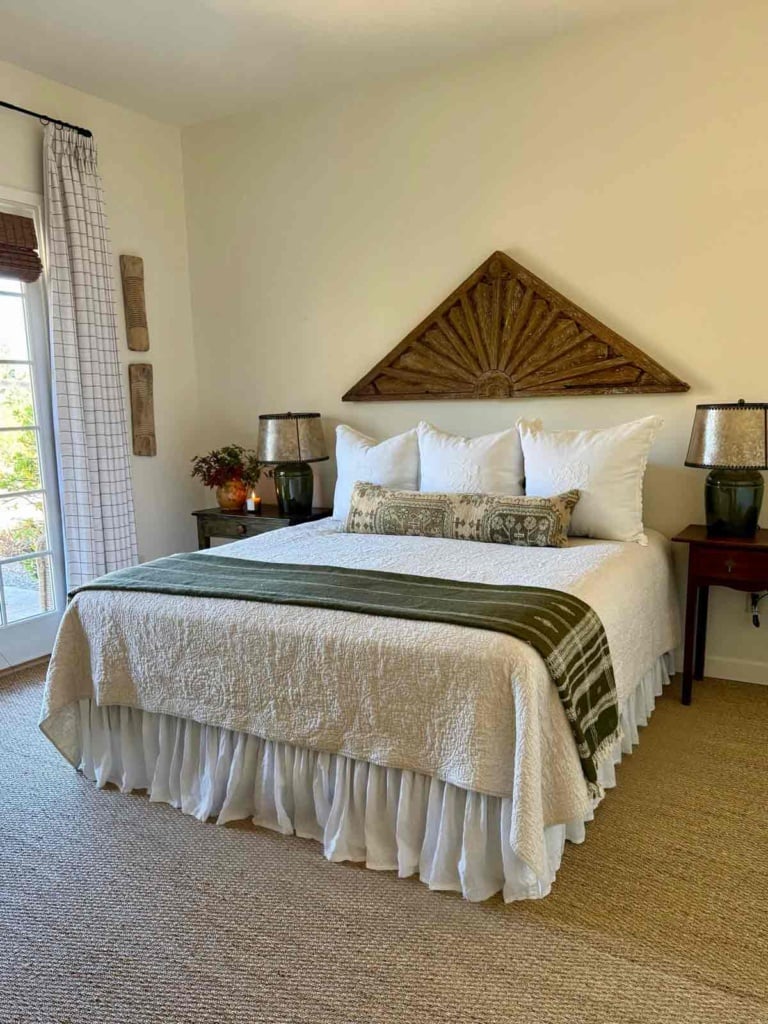 Guest Bedroom-Cindy Hattersley Design